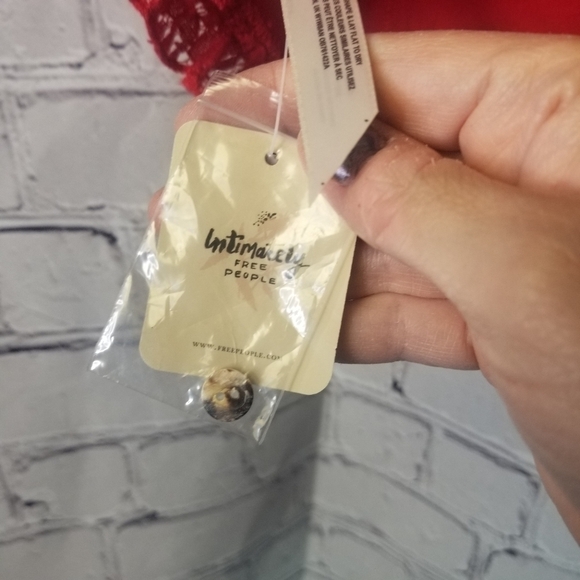 Free People Here I Am brami red lace - Picture 4 of 9